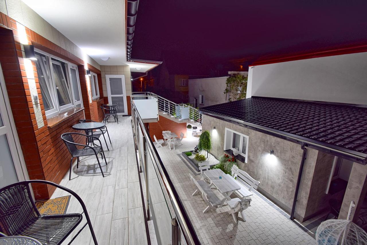 Pokoje Goscinne Zborowski & Wnuki Dzwirzyno Exterior photo