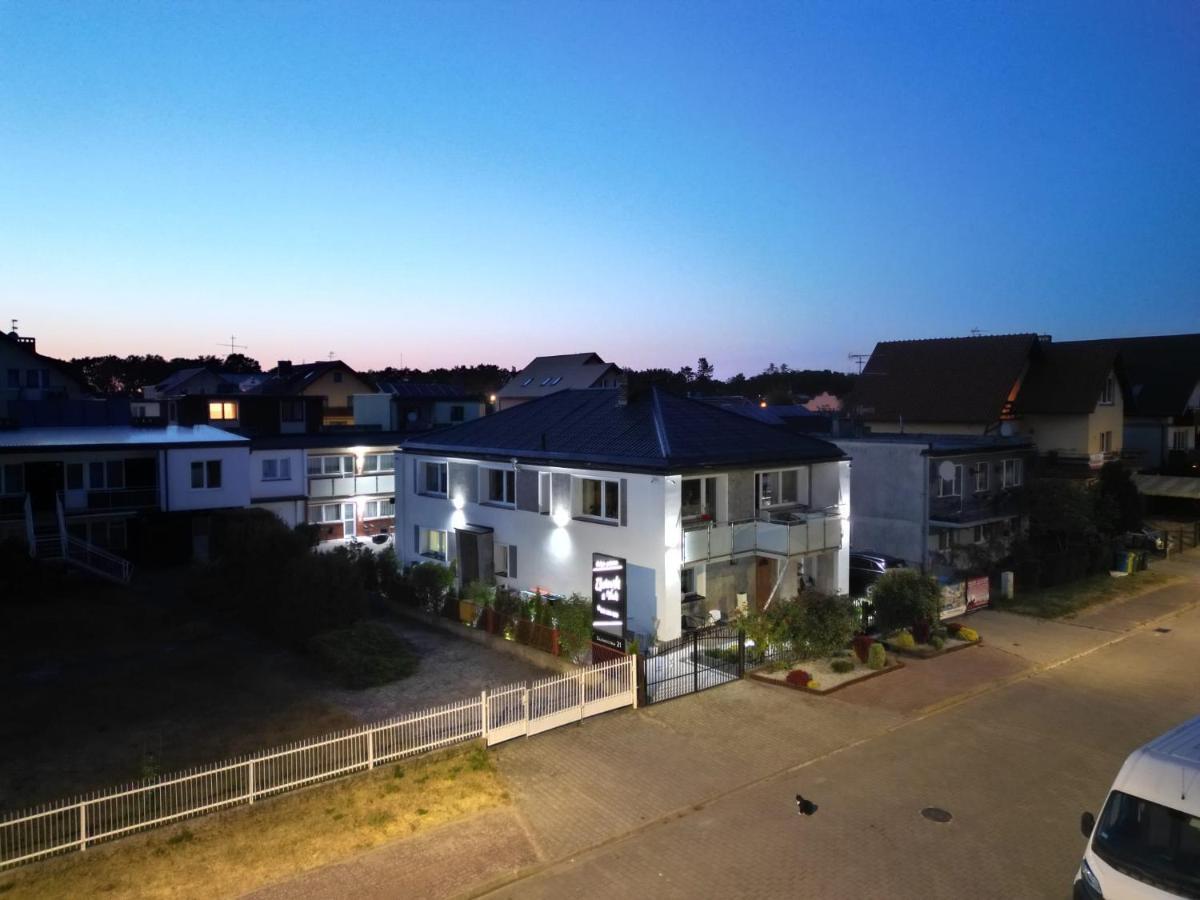 Pokoje Goscinne Zborowski & Wnuki Dzwirzyno Exterior photo